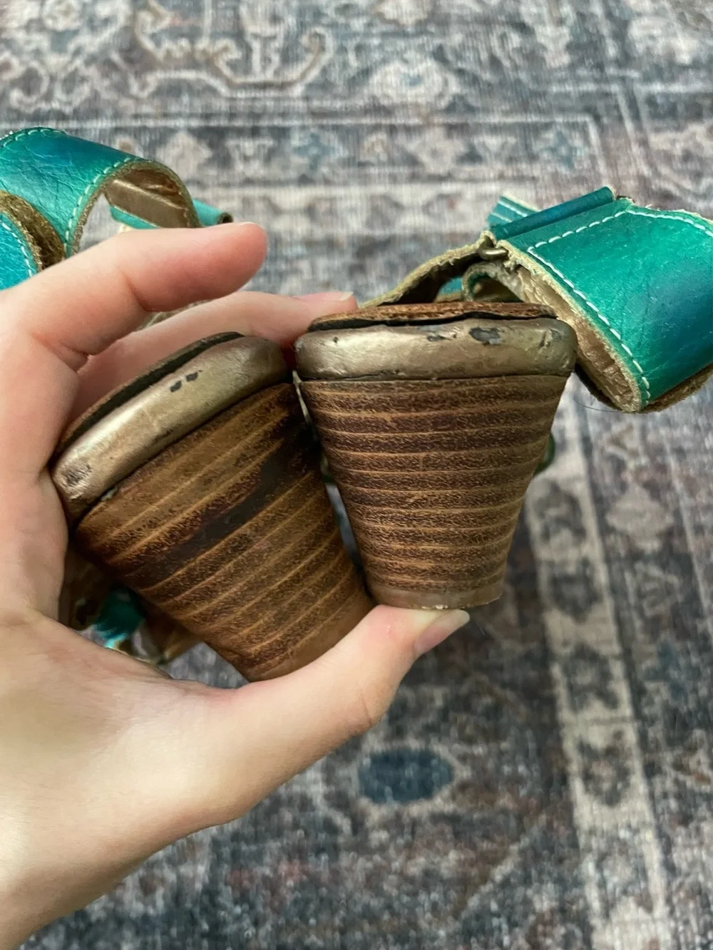 Lartiste teal leather